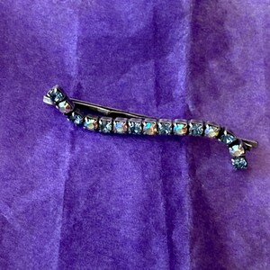 vintage barrette ,beautiful pronged rhinestones ,vintage rhinestone bobby pin,