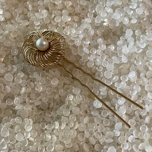 vintage gold, wire hairpin , chighon pin
