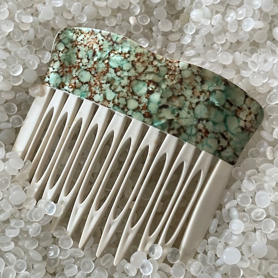 Vintage comb , ivory comb color , transfer green m