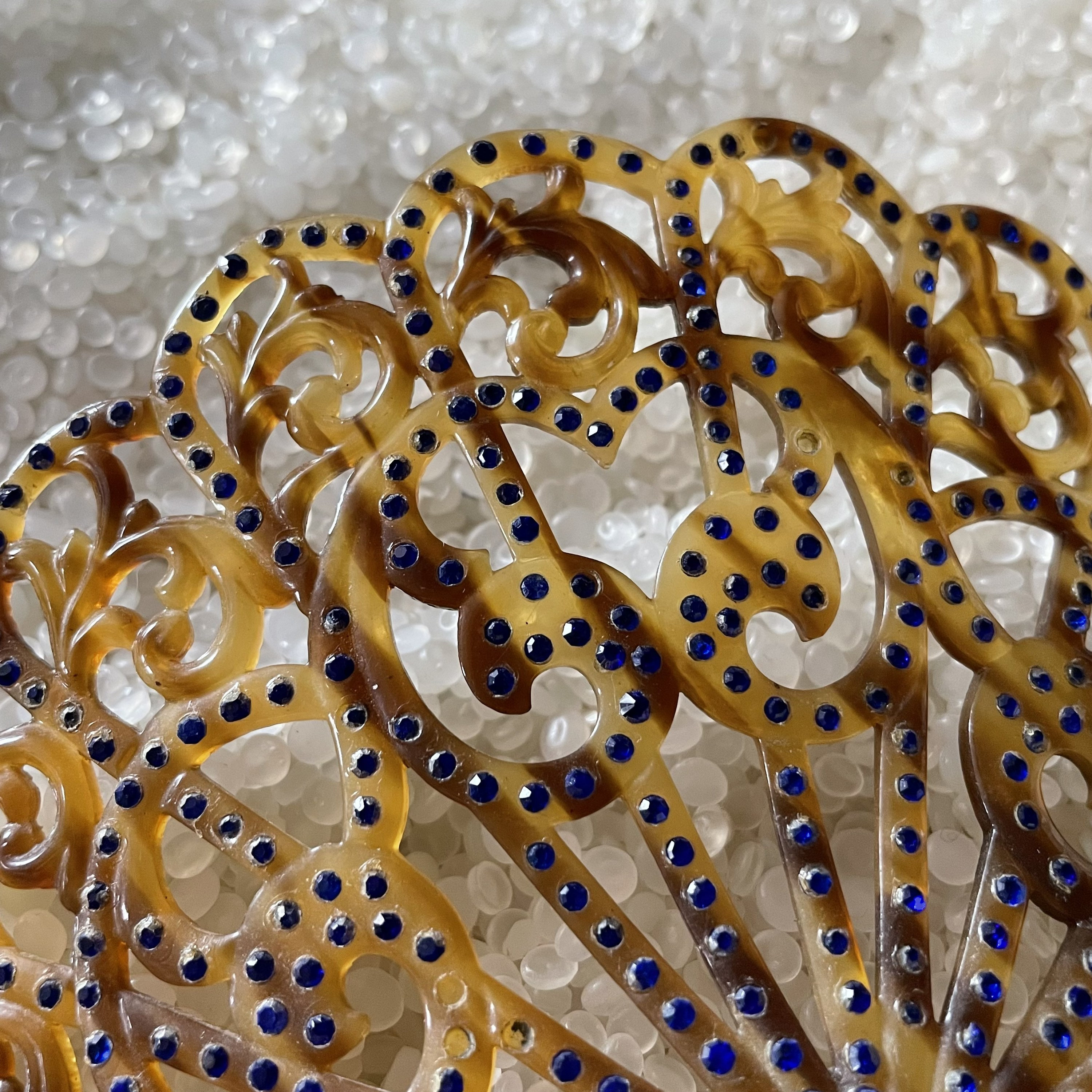 Vintage Hair Accessories Lot * Mantilla Comb & Rhinestone Pieces Special Occasion Original Vintage Hair Accessories for sale  main image 3