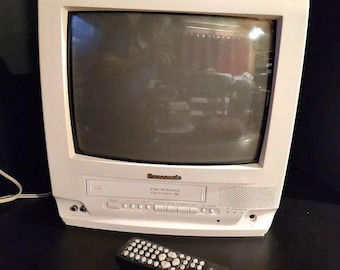 Panasonic PV-C1332W 13" crt TV VCR Radio Combo Retro Gaming Omnivision Manual