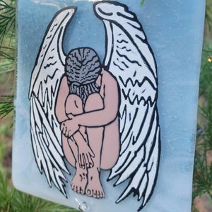 Weeping Angel Cremation Urn Suncatcher Ashes In Glass Large 8x7 with 12 inch Accent Beads