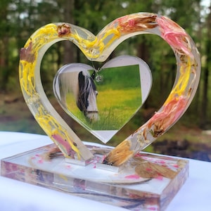 Horse Mane and Tail Wild Flower Preservation Resin Encapsulation Heart Photo Frame Pet Memorial Hair Fur