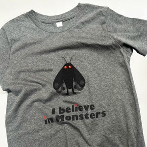 I BELIEVE IN MOTHMAN // Kids Tee
