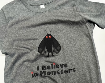 I BELIEVE IN MOTHMAN // Kids Tee