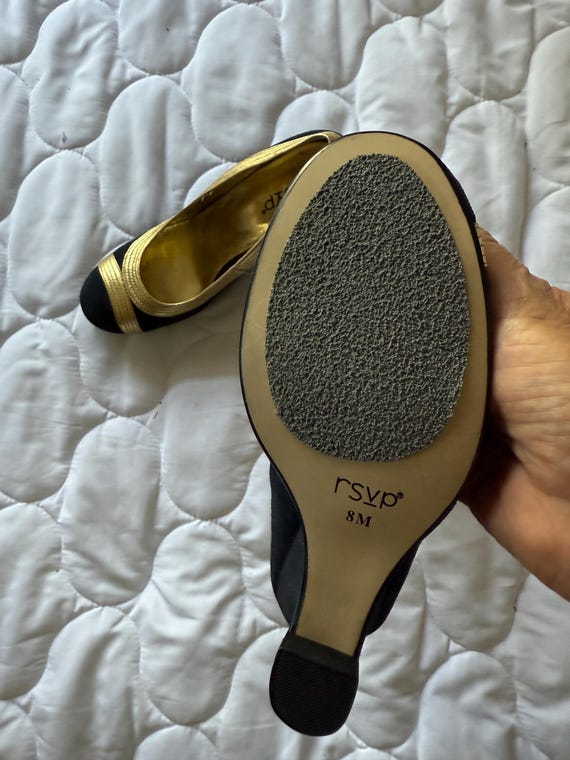 Unique Shapely Wedge Pumps - image 7