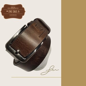 Cinturón de cuero auténtico, cinturón de cuero para esposo, cinturones personalizables, cinturón de cuero flor, cinturón marrón oscuro, cinturón de cuero premium para padrinos de boda