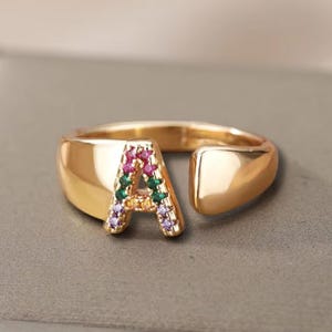 Anillo de letra personalizado, joyería con inicial brillante personalizada, anillo de oro de 18 k con arcoíris, anillos ajustables, regalo para ella/él, regalo para mamá, regalos de Navidad