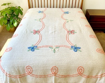 Vintage White and Peach Flower Chenille Full/Queen Bedspread - Vintage Chenille Blanket - Full Chenille - Queen Bed White Chenille