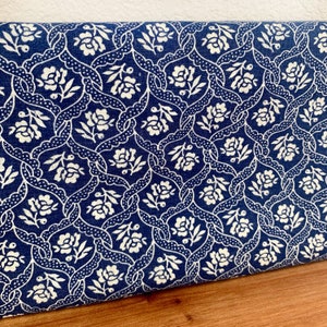 Blue and White Vintage Quilting Fabric - Vintage Fabric - Calico / Ditsy / Floral / Vintage Quilting Fabric - Quilt Repair - Feed Sack