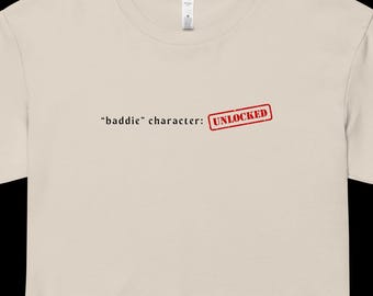 悪役キャラクターアンロックTシャツ | トレンド感のあるメインキャラクターのエナジークロップドTシャツ
