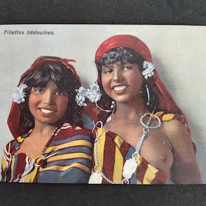 Postal Tunis.Fillettes beduínos.