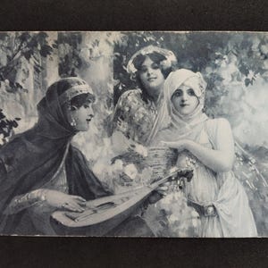 Carte postale Algérie.Scènes et types.-Jeune Femme Arabe.