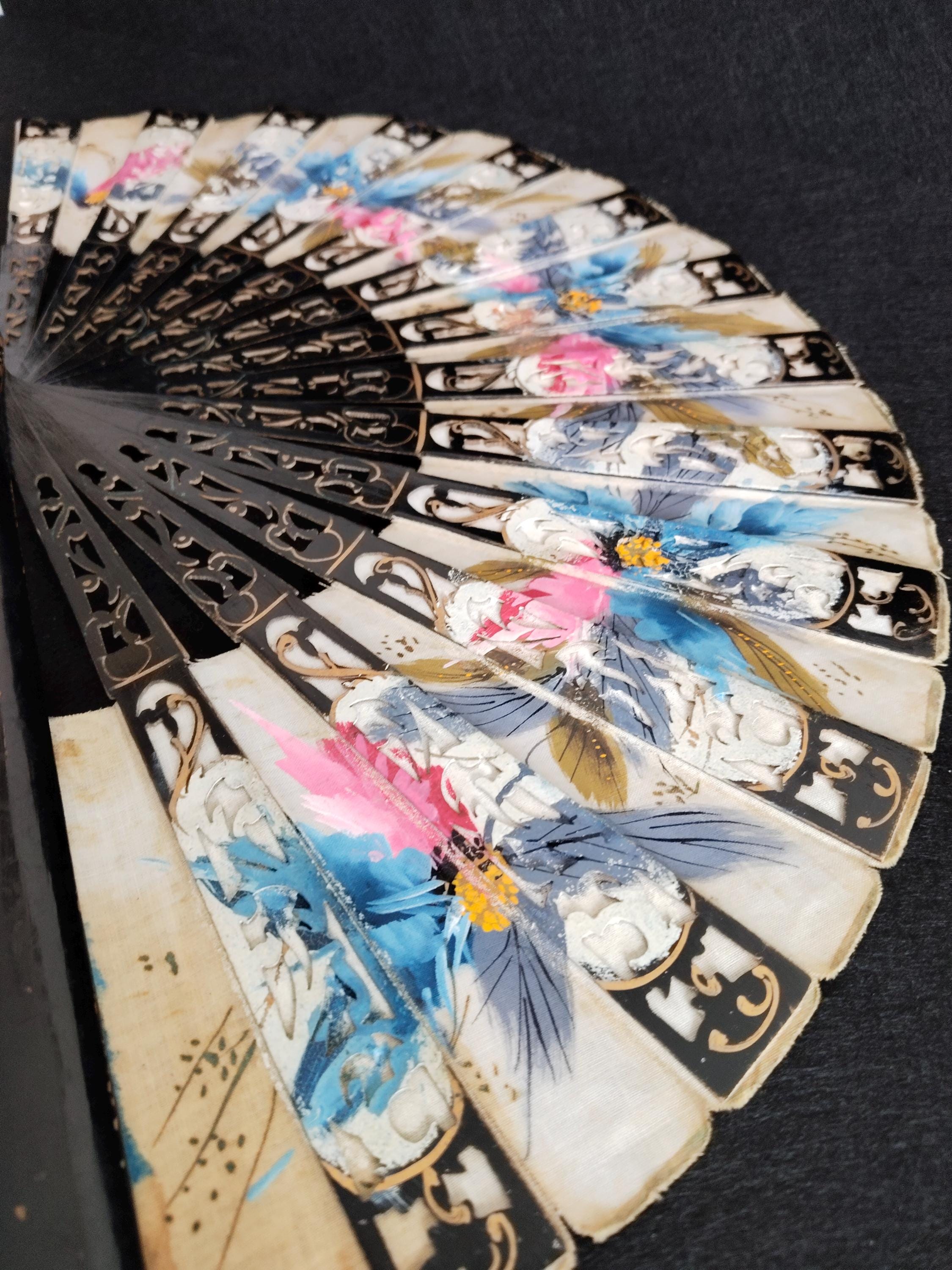 フランスアンティーク　セルロイドの手描き扇子　ハンドペイント 美術品・アンティーク・コレクション フランスアンティーク セルロイド