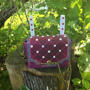 Sac en cuir personnalisé - Fabriqué à la main avec un style adapté aux GN