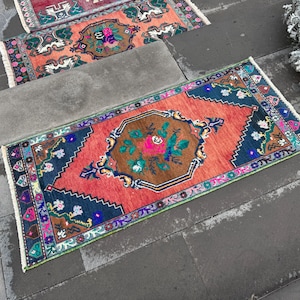 Handmade Turkish Wool Rug: Vintage Small Doormat (1.9 x 3.11 ft)