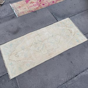 turkish small pale rug - bathroom rug - vintage small rug - handmade wool rug - doormat rug - entrance rug - beige small rug - 1.3 x 2.10 ft