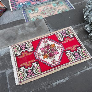 Handmade Turkish Wool Rug: Vintage Red Doormat (1.9x2.10 ft)