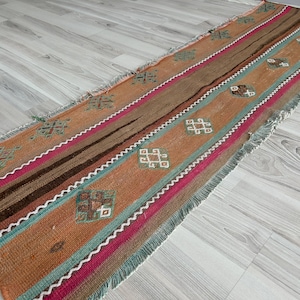 Vintage Turkish Kilim Runner Rug: Handmade Pastel Green Entry Rug (1.7x5 ft