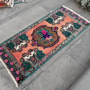 Handmade Turkish Small Rug: Vintage Floral Doormat (1.10 x 3.11 ft)