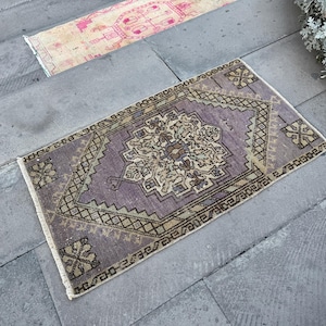 turkish small rug  - bathroom rug -vintage amazing rug - handmade wool rug - doormat rug - faded old rug - purple small rug - 1.8 x 2.11 ft