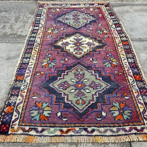 small turkish  rug - doormat rug - bathroom rug - vintage mini rug - handmade wool rug - home decor rug - small purple rug - 1.7x2.10 ft