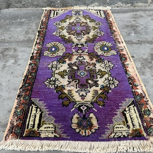 small vintage rug - doormat rug - bathroom rug - turkish small rug - anatolian  wool rug - home decor rug - small purple rug - 1.6x2.11 ft