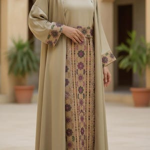 Beige Palestinian Thobe 3-Piece Set – Embroidered Maxi Dress, Bisht, Belt (Size 44)