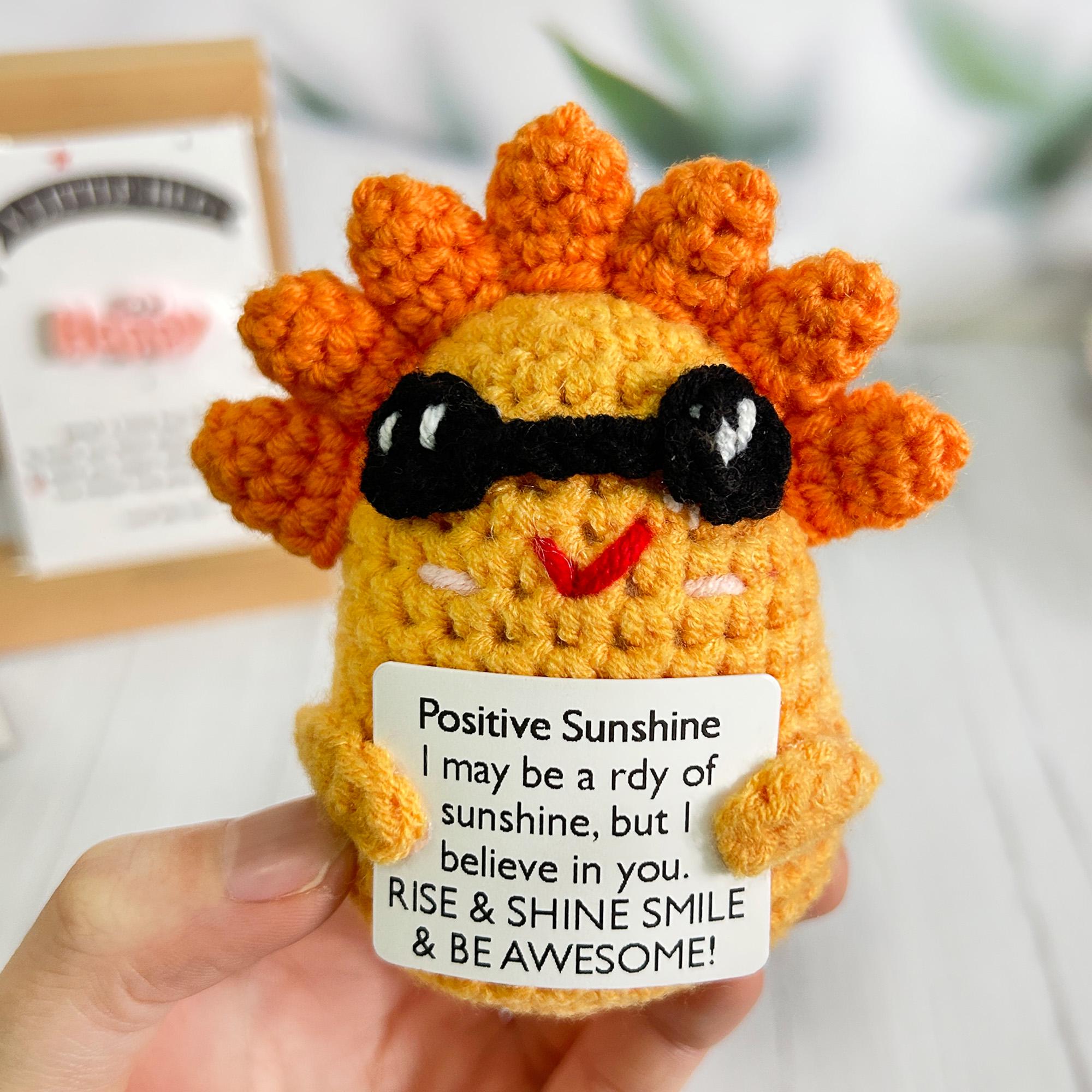 AWARDSEN Positiver Flamingo – Handgehäkeltes Tier Mit Motivationskarte, Emotionaler Unterstützer, Geschenk Für Frauen & Männer, Rot/rosa