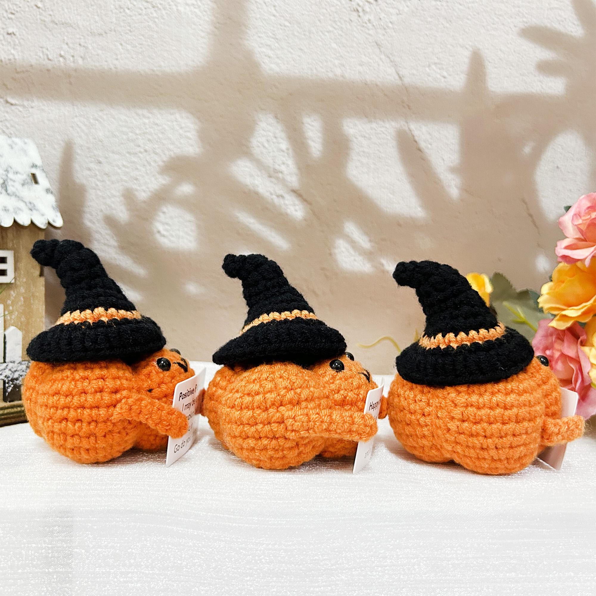 Peluche di zucca fatto a mano all'uncinetto, peluche di amigurumi