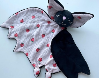 Muselina de fresa para bebé, murciélago de peluche para niña, estilo gótico, para baby shower