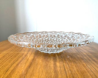 Cuenco vintage grande de cristal tallado con boca ancha, fabricado en Francia en la década de 1960