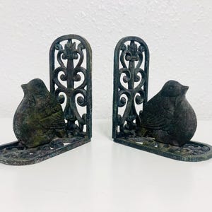 Vintage Wrought Iron Bird Bookends: Decorative Shelf Decor