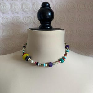 Choker necklace, small pearls.