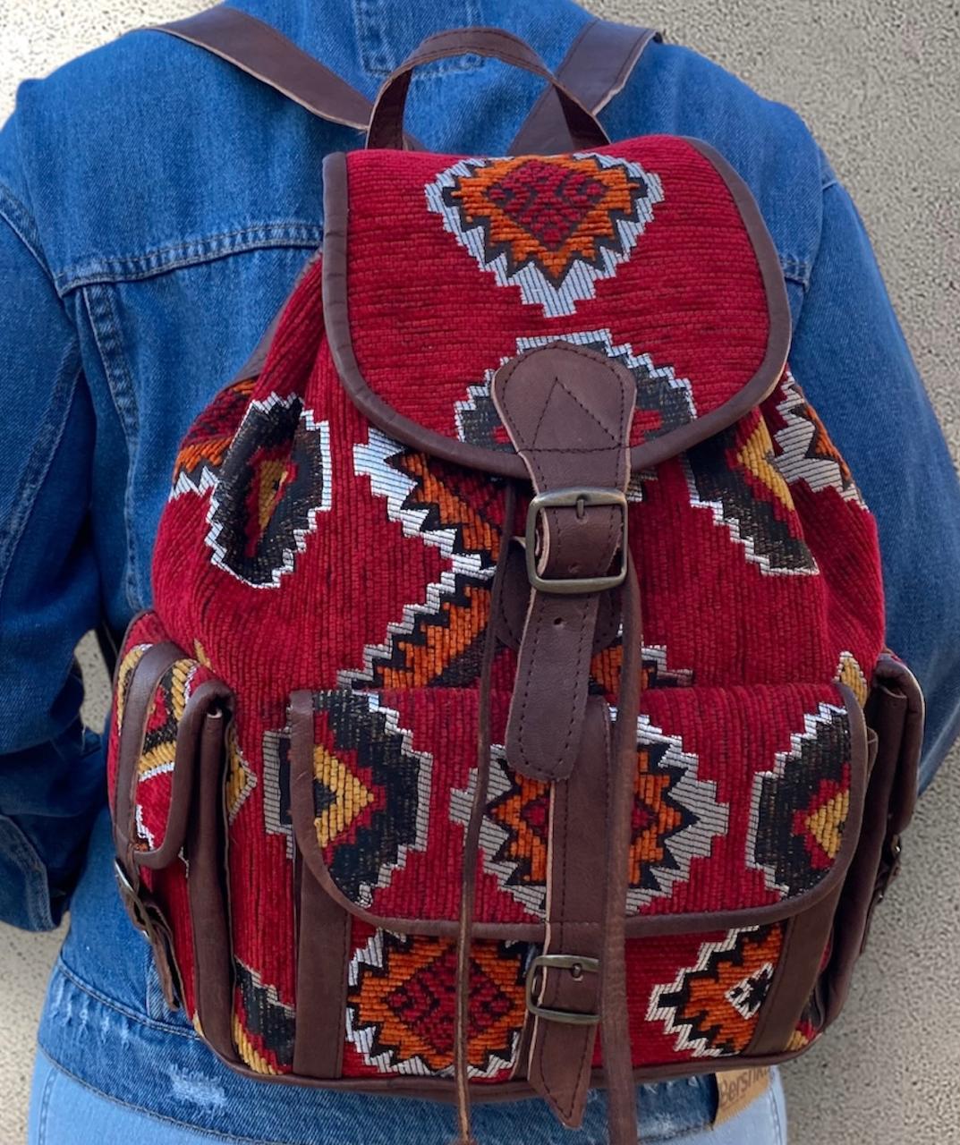 Sac à Dos Bohème Kilim Unisexe – Tissé Main, Laine Multicolore (4x12x16 Pouces)