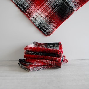 plaid napkins, set of 7, vintage plaid napkins, vintage christmas napkins, vintage holiday napkins, vintage plaid cloth napkins, red green
