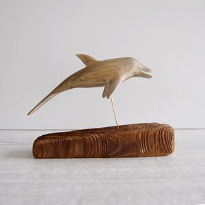 Native Wooden Creations Dolphin Figurine Statue Miniature Common Bottlenose Gray Sea Animal Decoration Wood Sculpture