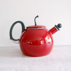 Copco Apple Tea Kettle, Vintage Apple Tea Kettle, Vintage Apple Tea Pot,  Vintage Red Apple Tea Kettle, Vintage Copco Fruit Tea Kettle, Metal 