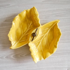 leaves relish tray, vintage relish tray, vintage leaf dish, vintage candy dish, vintage trinket dish, vintage yellow leaf dish, autumn decor