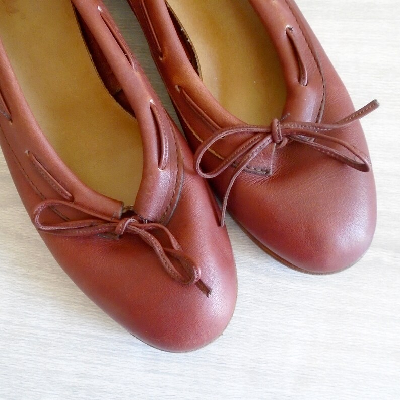leather bass loafers sz 8 vintage 70s shoes vintage wedge heels gum sole shoes bass wedge loafers vintage loafers vintage bass shoes