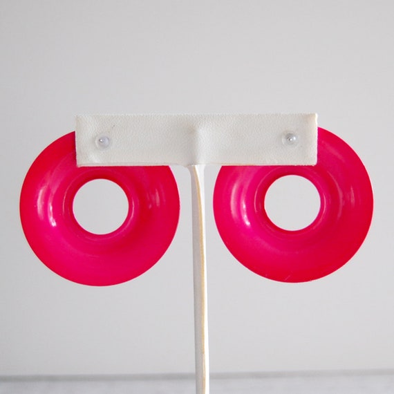 neon pink enamel earrings, vintage enamel earring… - image 4