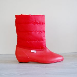 80s red rain boots, women&#39;s sz 7, vintage red rain boots, vintage 80s red boots, vintage red boots, vintage puffer boots, bright red boots