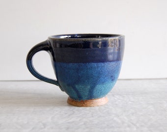 wheel-thrown blue mug, vintage wheel-thrown pottery mug, vintage thrown pottery mug, blue pottery mug, handmade pottery mug, studio pottery