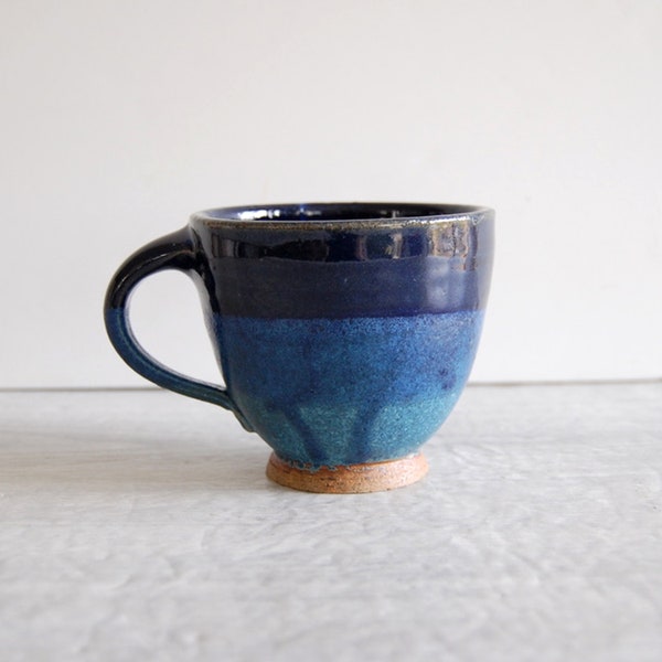 wheel-thrown blue mug, vintage wheel-thrown pottery mug, vintage thrown pottery mug, blue pottery mug, handmade pottery mug, studio pottery