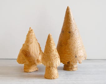 Árbol de Navidad vintage de madera tallada, decoración rústica de granja.