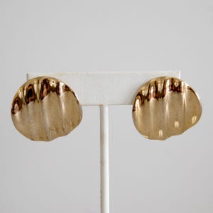 rippled gold earrings, vintage 90s earrings, vintage 80s earrings, vintage gold button earrings, vintage statement earrings, oversized post