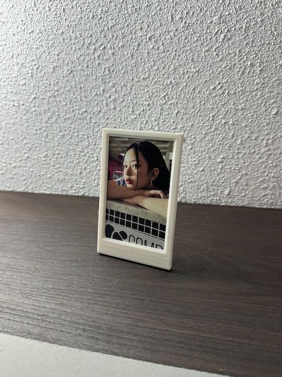 Photocard Frame for K-Pop, Polaroid & Pokémon Cards | Trading Card Display | 3D Printed PLA Plus Holder