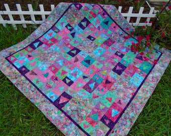 Pink Blue and Green Hibiscus Quilt / Tropical Flower Quilt / Colorful Lap Quilt / Hibiscus Quilt