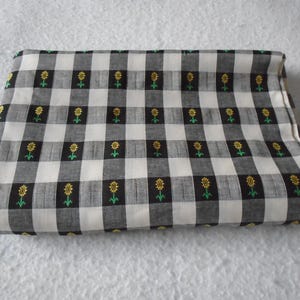 Sunflower Cotton Fabric / Dan River Woven Fabric / Sunflower Fabric
