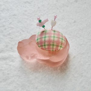 Cat Pincushion / Pink Pincushion / Collector Pincushion / Pincushion